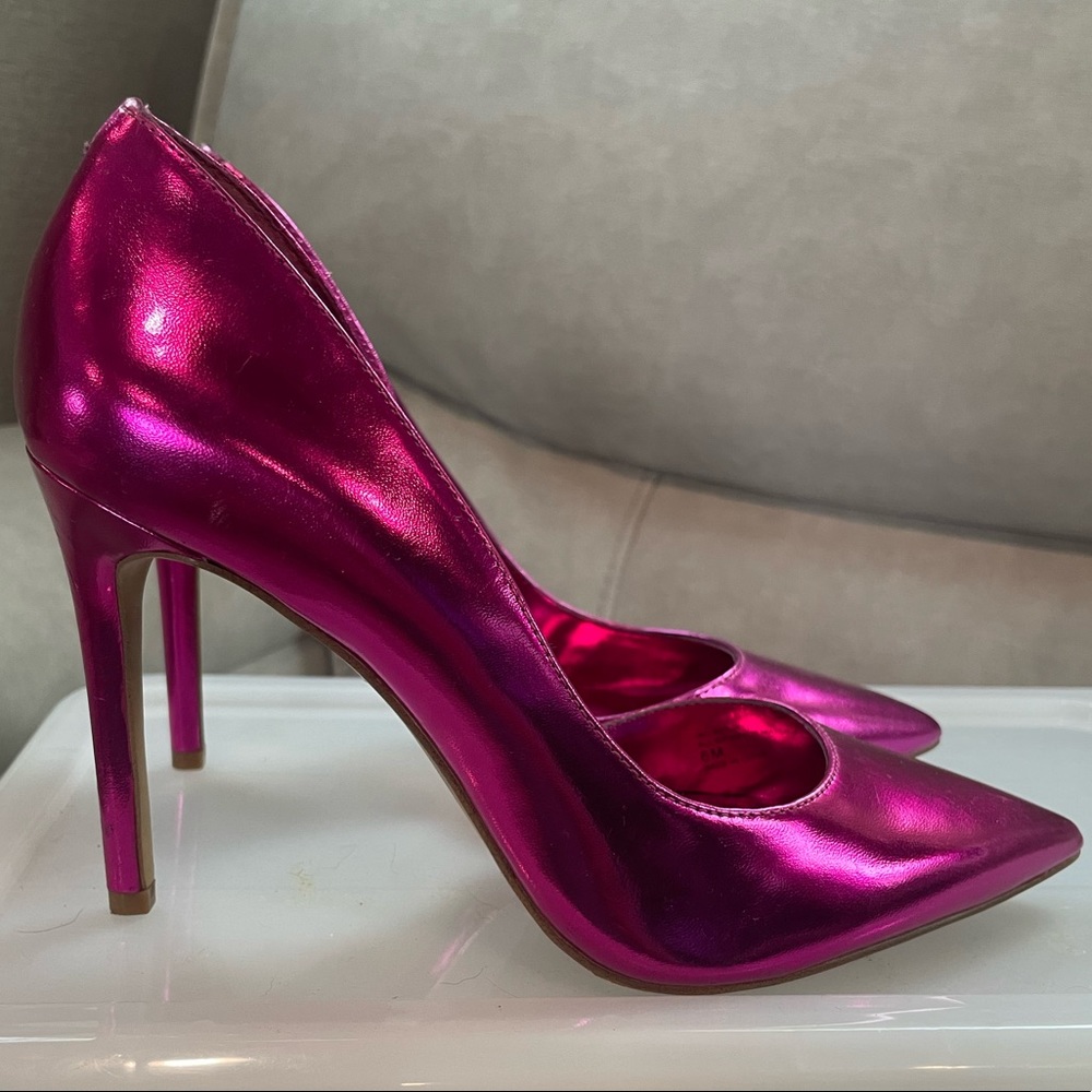 INC Fuschia Chrome Heels NWOT Size 6